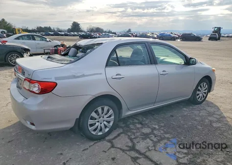 2013 Toyota Corolla Base из США, поврежденный, VIN 2T1BU4EE3DC943021